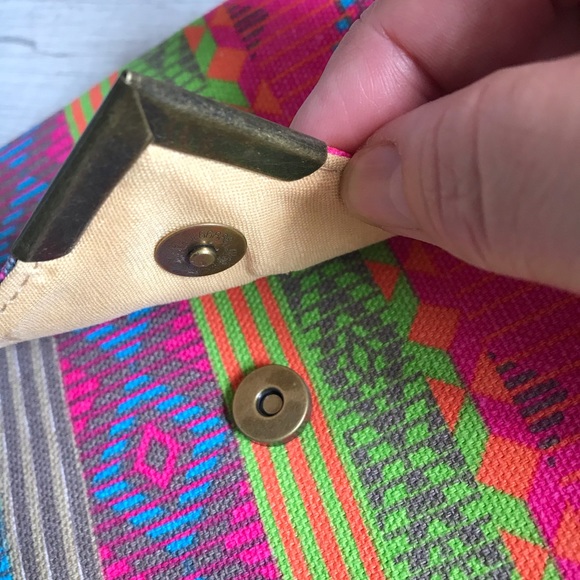 WOMEN’S PORTABLE TOTE - Picture 4 of 8